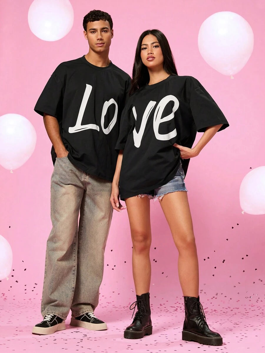 Manfinity Unisex 2 stuks koppel 'LOVE' letterprint losse pasvorm drop shoulder ronde hals korte mouw t-shirt set, geschikt voor dagelijks gebruik